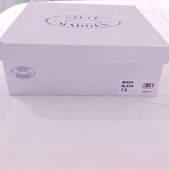 ⭐️STEVE MADDEN⭐️ SOLD OUT EVERYWHERE “MIXER”BLACK ANKLE BOOTES SIZE: 7.5 - Picture 12 of 16